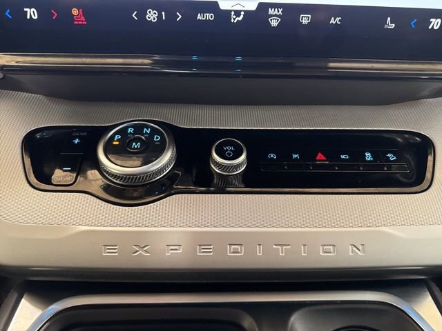 Used 2025 Ford Expedition Active AWD/4WD image 39