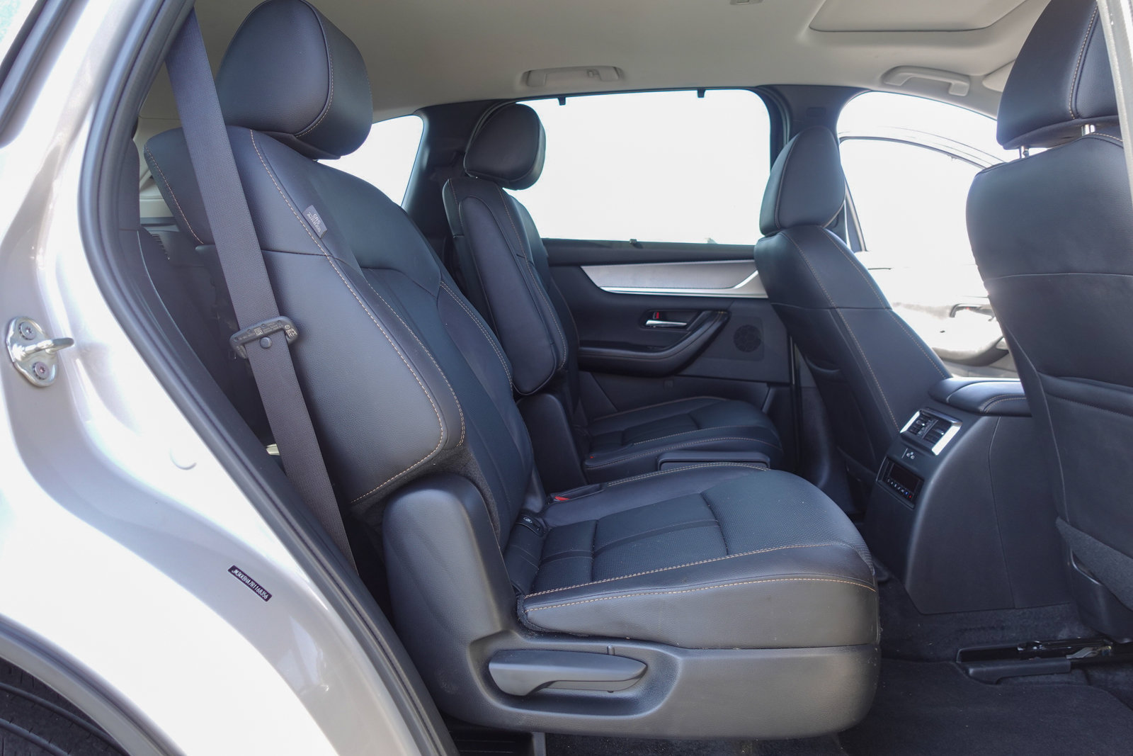 Certified 2024 MAZDA CX-90 Plug-In Hybrid w/ Preferred AWD/4WD image 16