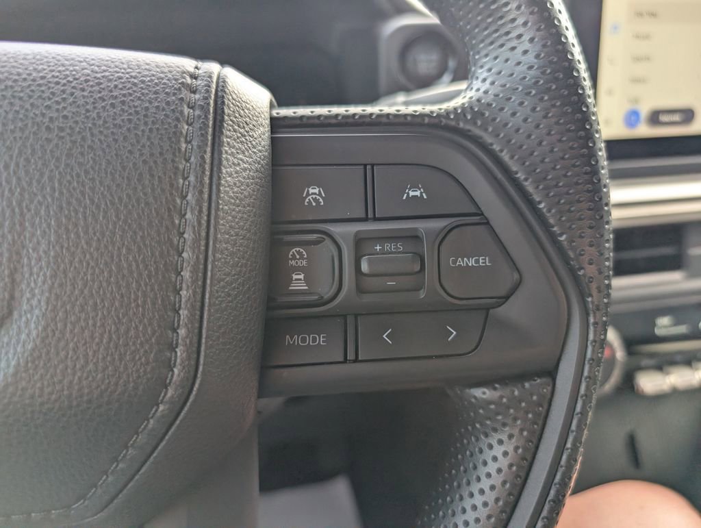 Used 2025 Toyota Tacoma SR5 AWD/4WD image 21