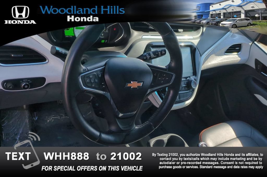 Used 2020 Chevrolet Bolt Premier w/ Infotainment Package FWD image 9