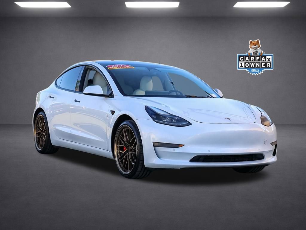 Used 2022 Tesla Model 3 Performance image 2