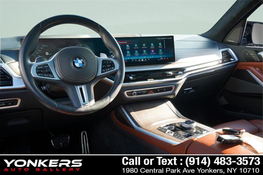 Used 2024 BMW X7 M60i w/ Executive Package image 43