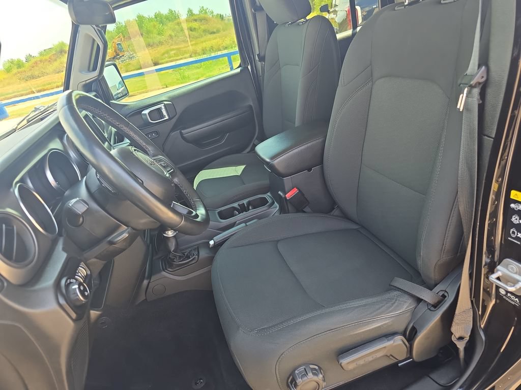 Used 2021 Jeep Gladiator Sport AWD/4WD image 16