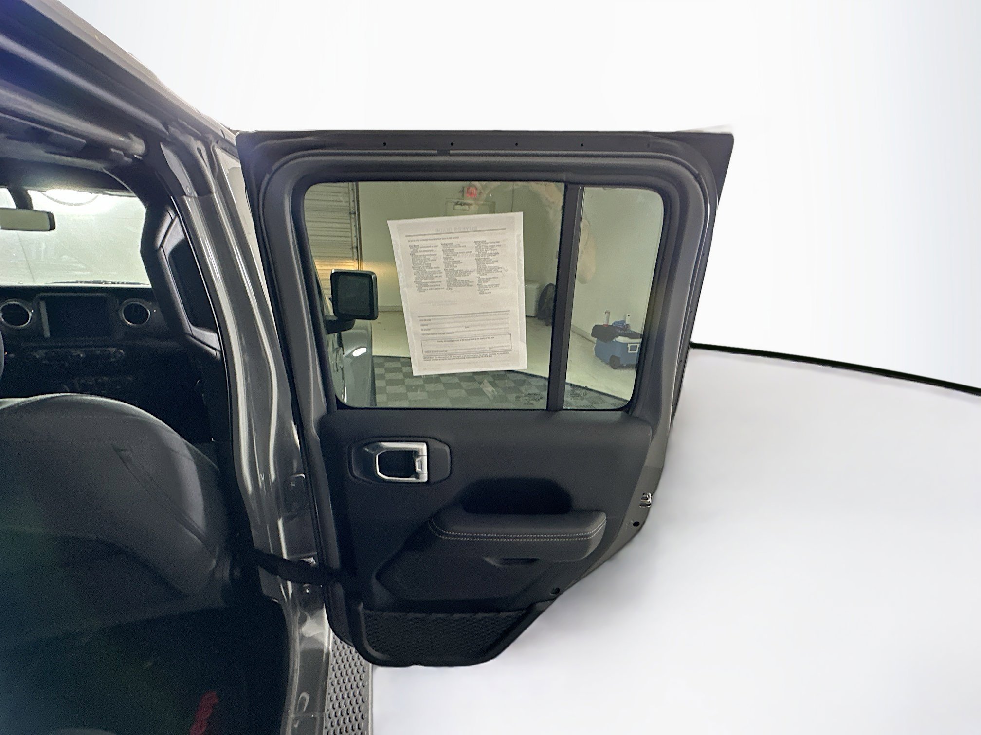 Used 2022 Jeep Wrangler Unlimited Sahara AWD/4WD image 28