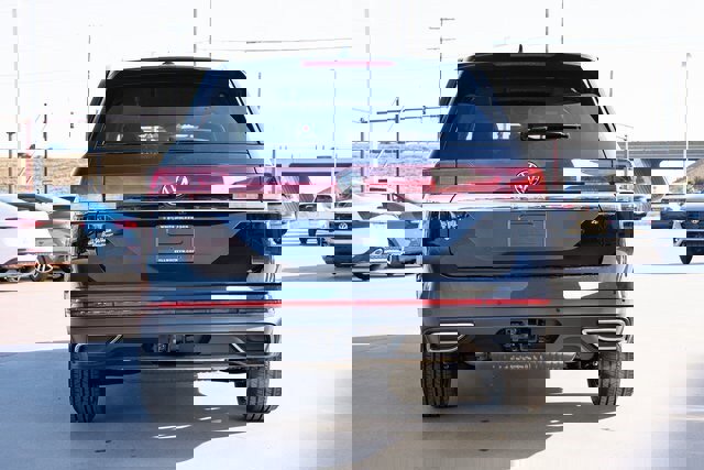 New 2025 Volkswagen Atlas SEL image 5