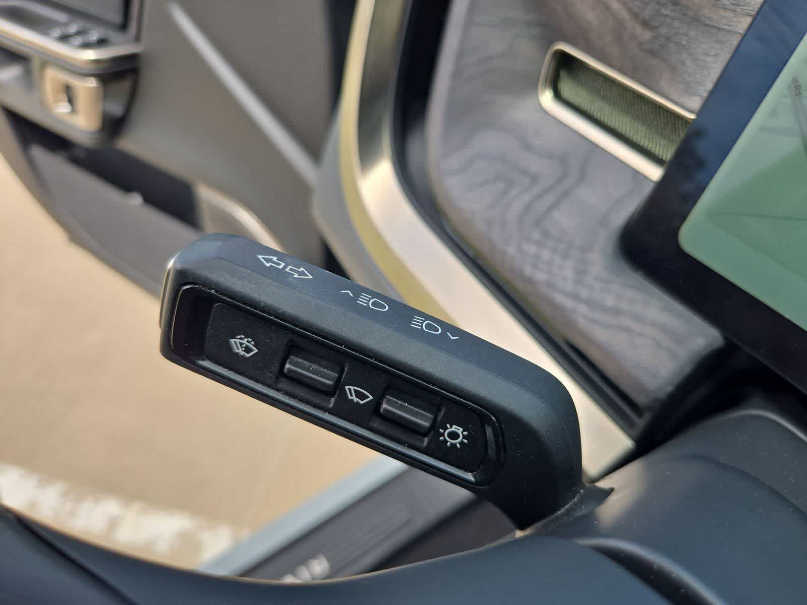 Used 2022 Rivian R1T Adventure AWD/4WD image 24