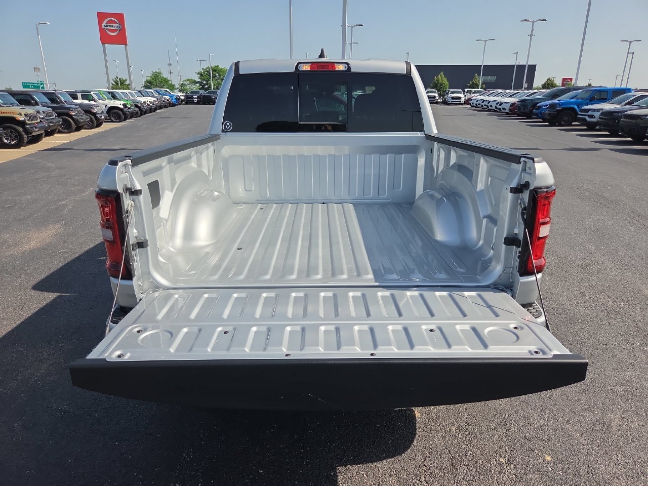 New 2026 RAM 1500 Big Horn AWD/4WD image 7