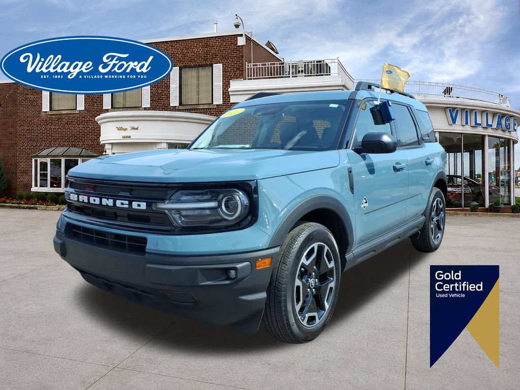 Certified 2023 Ford Bronco Sport Outer Banks AWD/4WD image 1