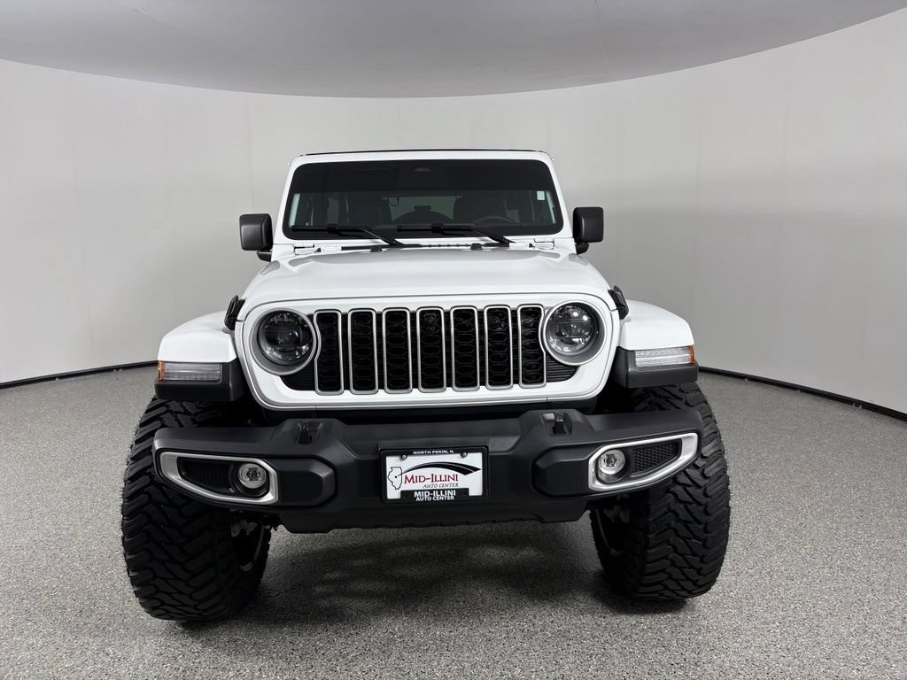 Used 2026 Jeep Wrangler Unlimited Sahara AWD/4WD image 10
