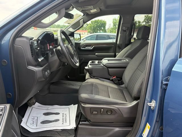 Used 2024 Chevrolet Silverado 1500 LT AWD/4WD image 22