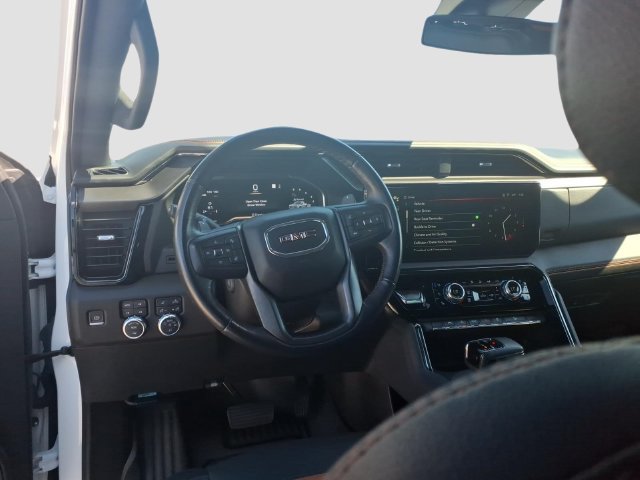 Used 2022 GMC Sierra 1500 AT4 w/ AT4 Preferred Package AWD/4WD image 14