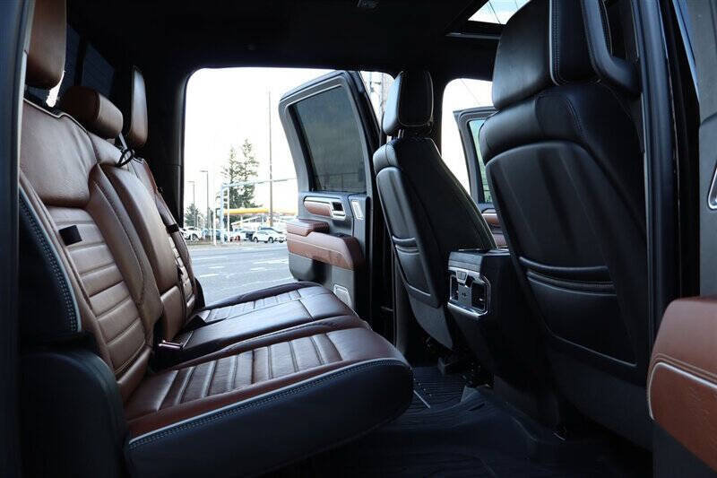 Used 2025 GMC Sierra 3500 Denali Ultimate AWD/4WD image 26