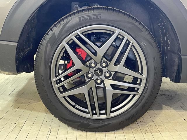 Used 2025 Ford Explorer ST-Line w/ ST-Line Street Pack AWD/4WD image 14
