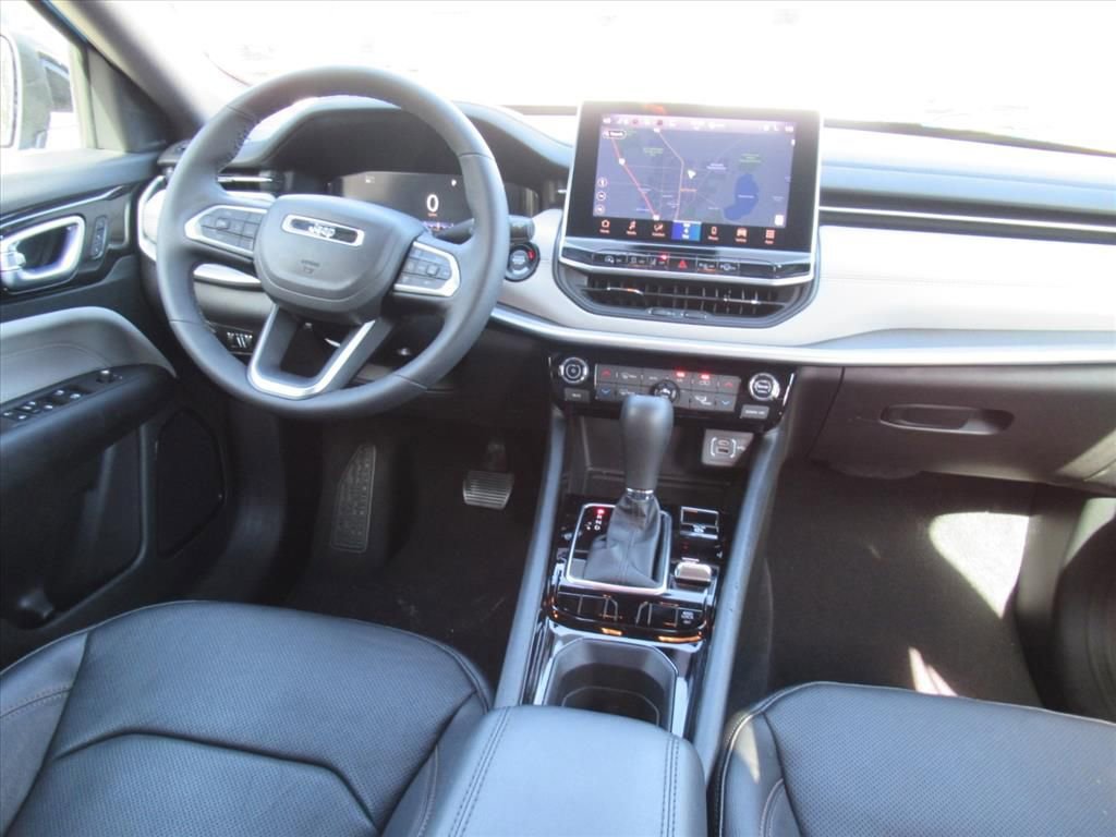 Used 2024 Jeep Compass Limited w/ Elite Group image 12