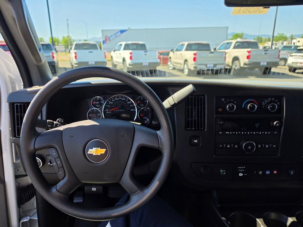 Used 2025 Chevrolet Express 3500 LS RWD image 11
