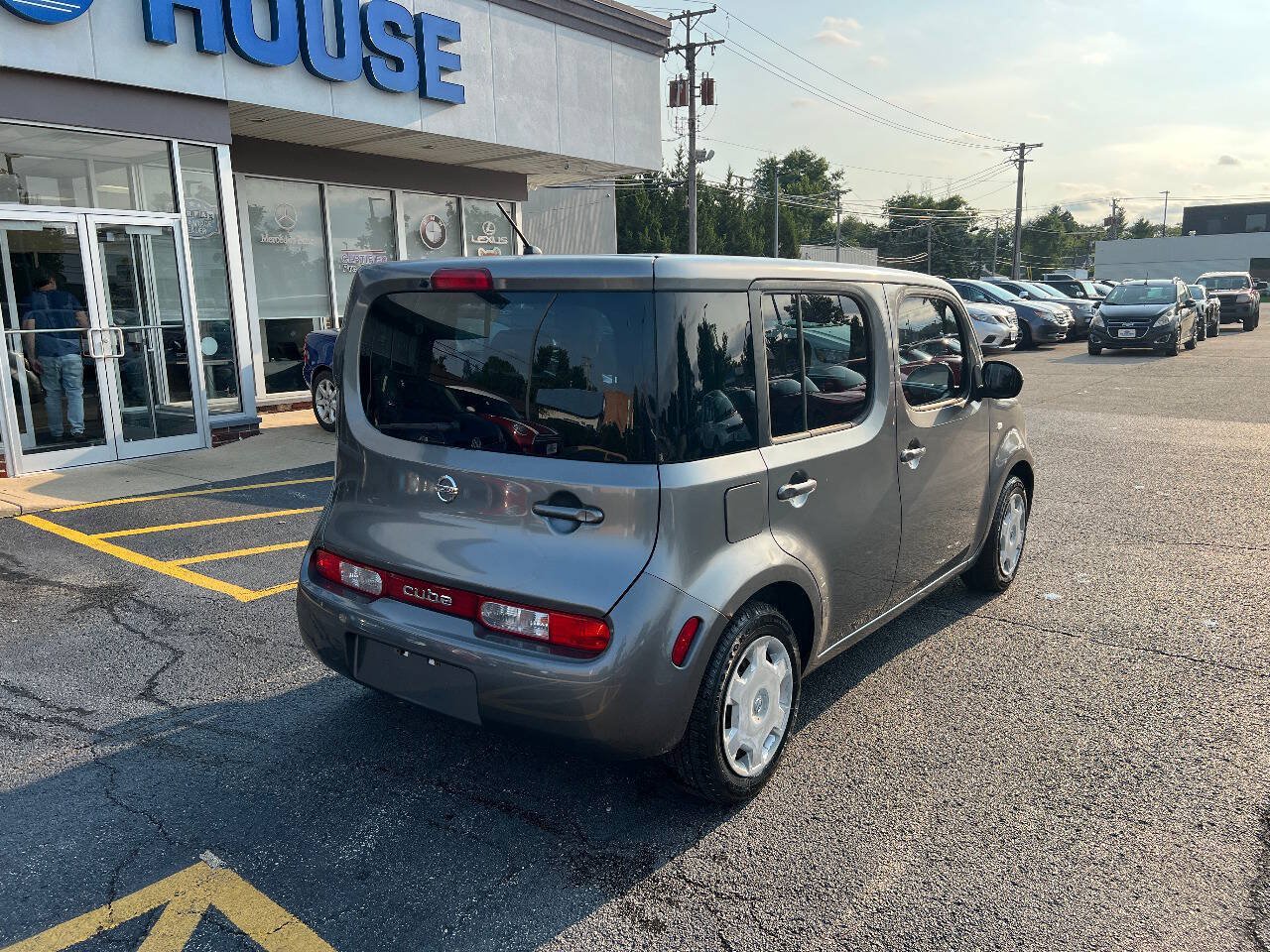 Used 2012 Nissan Cube 1.8 S w/ Interior Designer Pkg FWD image 11