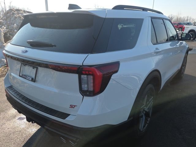 Used 2025 Ford Explorer ST image 6