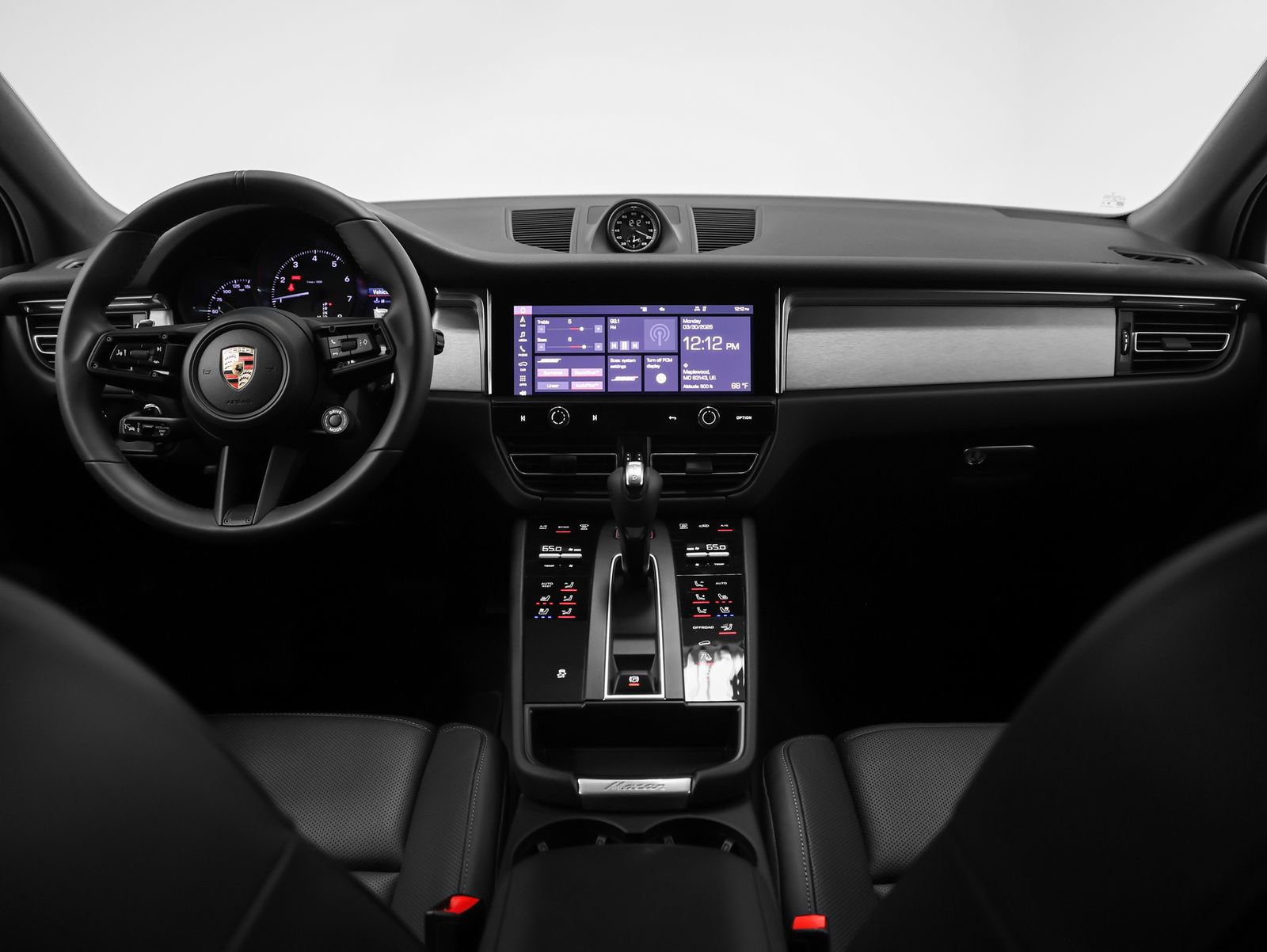 Certified 2026 Porsche Macan image 32