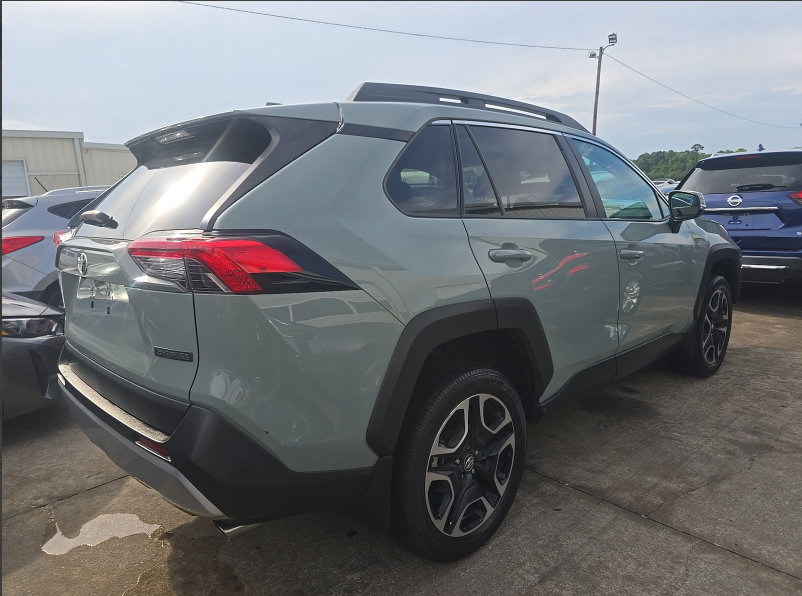 Used 2019 Toyota RAV4 Adventure w/ Cold Weather Package AWD/4WD video 3