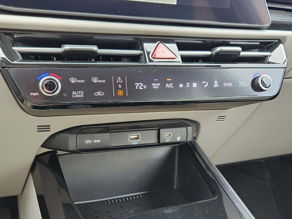 Certified 2023 Kia Niro Wind w/ Wind Preserve Package FWD image 18