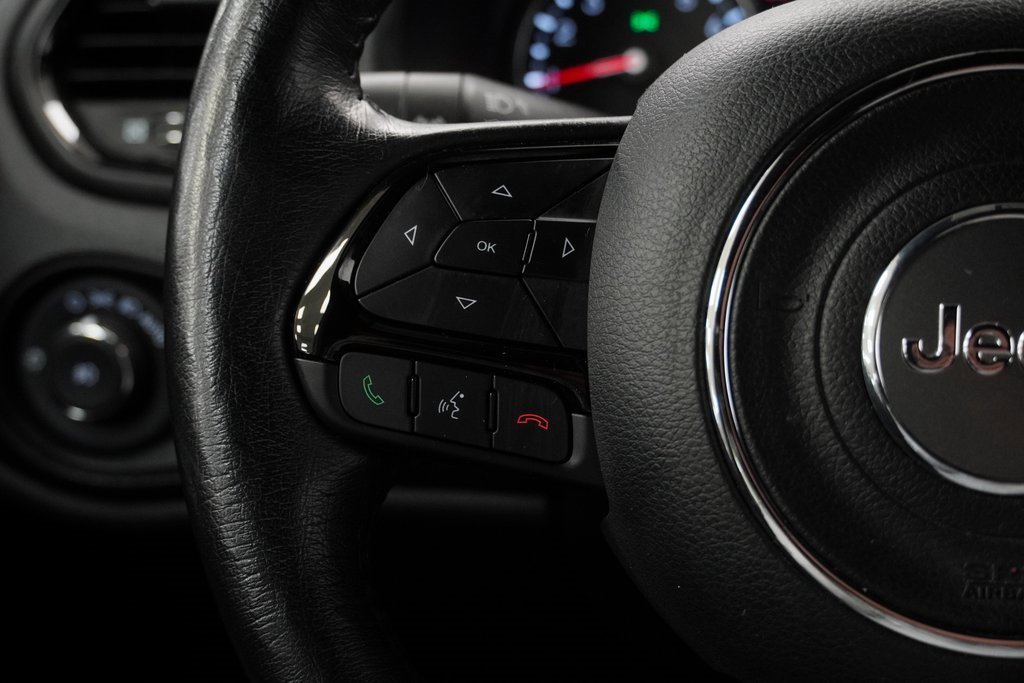 Used 2022 Jeep Renegade Altitude w/ Convenience Group image 32