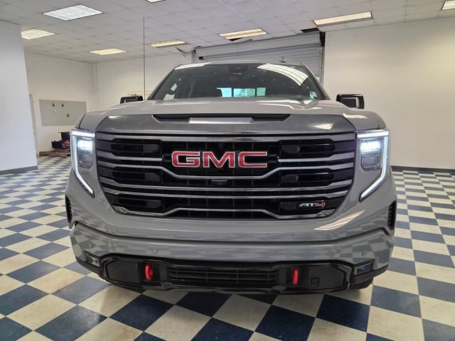 Used 2024 GMC Sierra 1500 AT4 w/ Technology Package AWD/4WD image 2