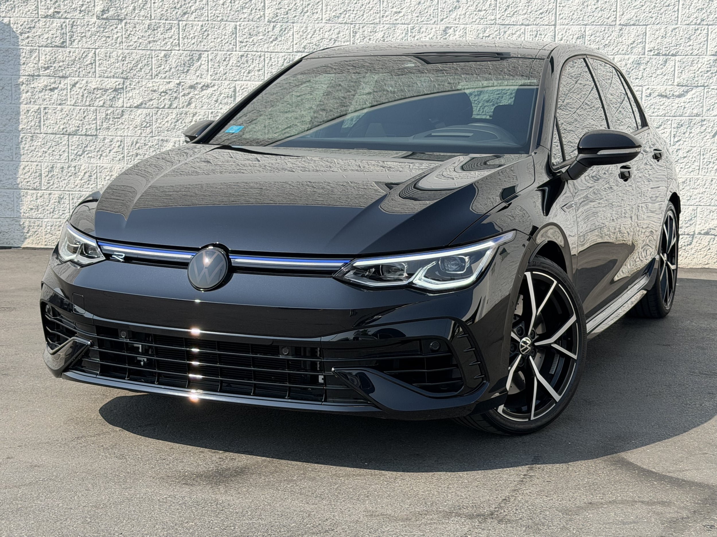 Used 2024 Volkswagen Golf R AWD/4WD image 3