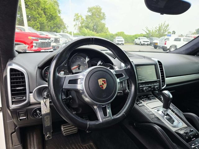 Used 2014 Porsche Cayenne GTS AWD/4WD image 7