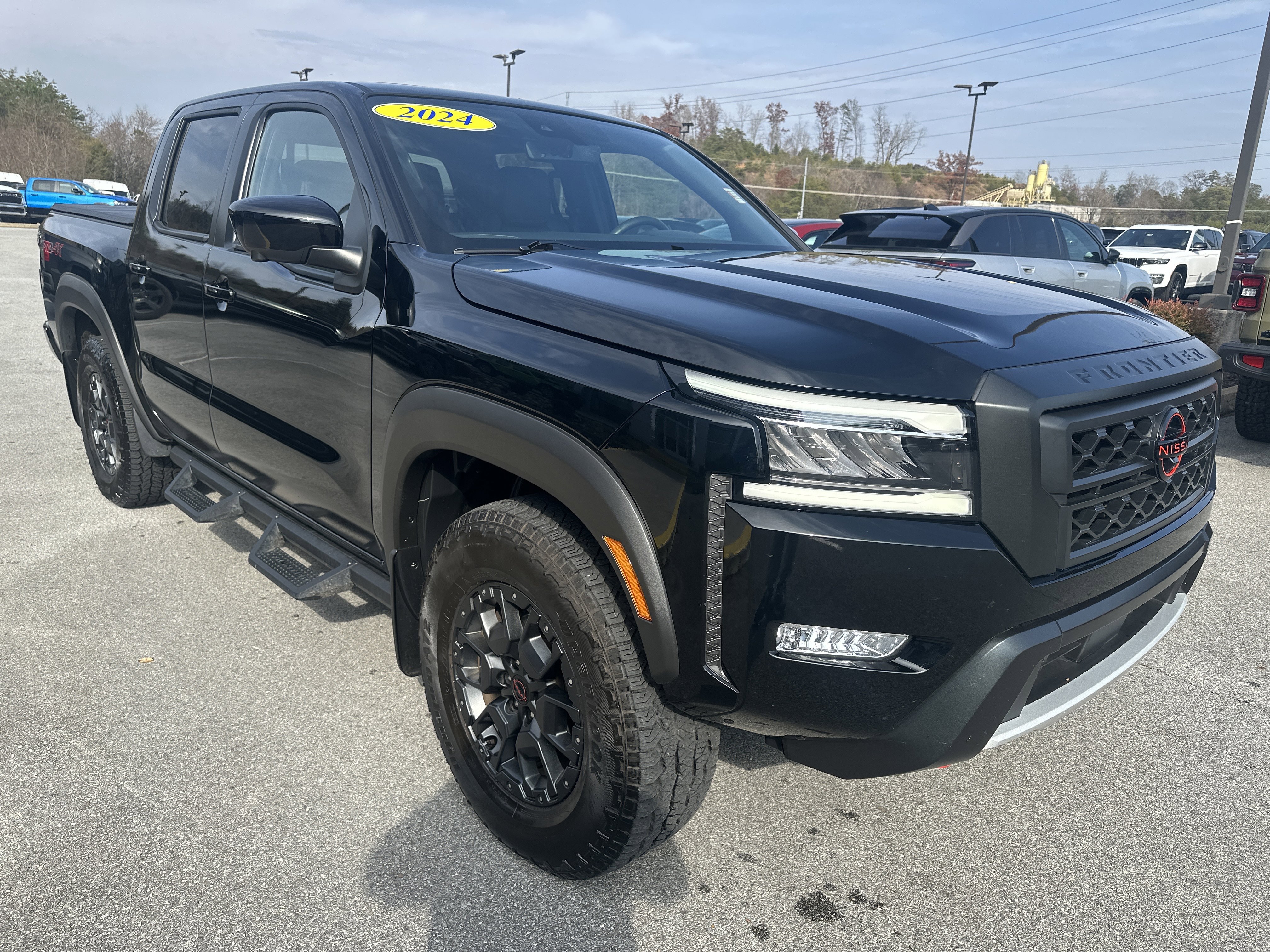 Used 2024 Nissan Frontier PRO-4X w/ Pro Premium Package image 5