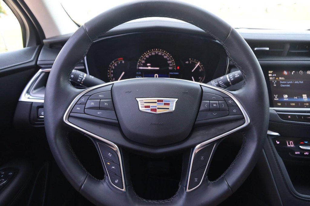 Used 2019 Cadillac XT5 Luxury AWD/4WD image 12