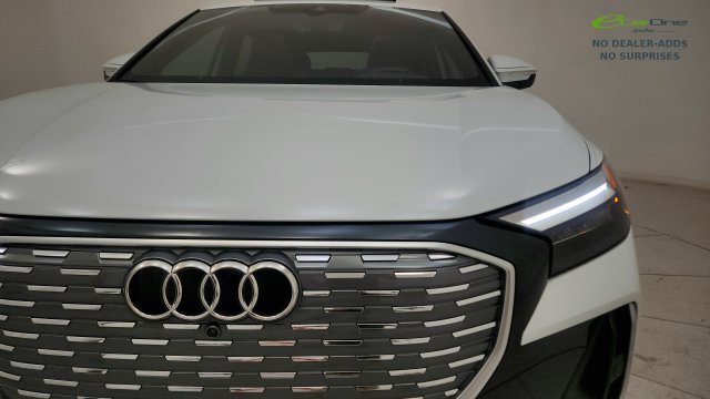 Used 2025 Audi Q4 e-tron Premium Plus w/ Premium Plus AWD/4WD image 25