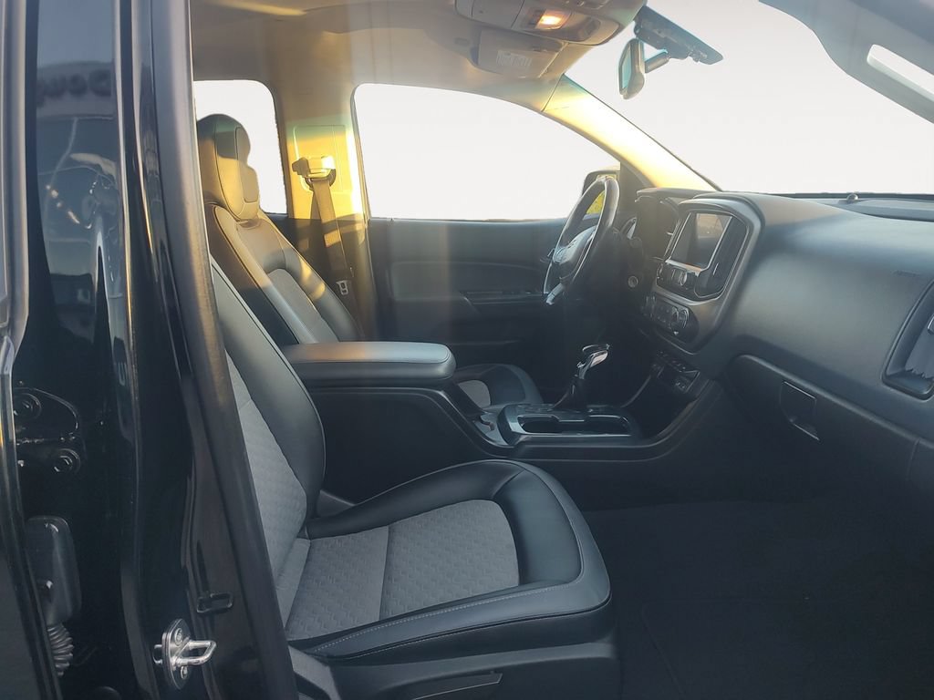 Used 2022 Chevrolet Colorado Z71 AWD/4WD image 15
