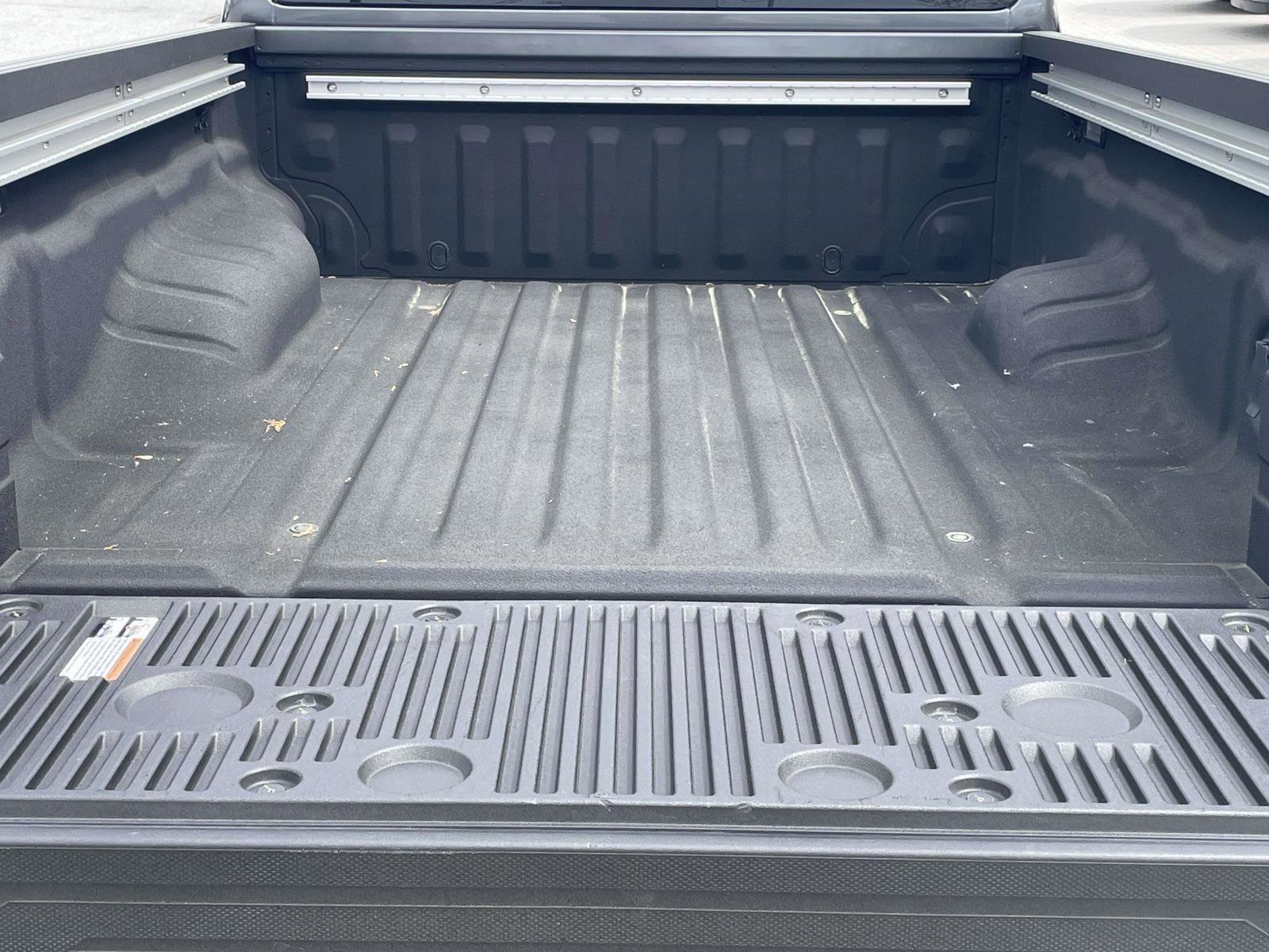 Used 2024 Nissan Frontier SV w/ SV Convenience Package image 8