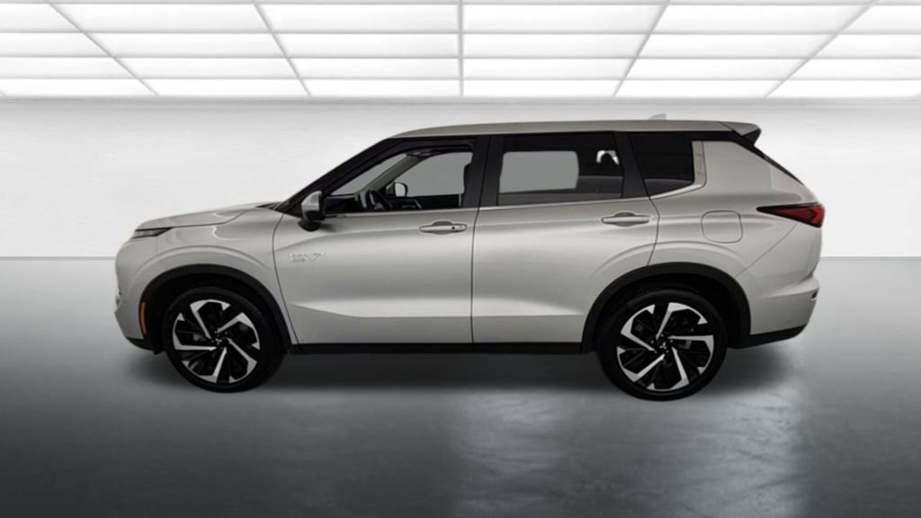 Used 2024 Mitsubishi Outlander SE AWD/4WD image 5