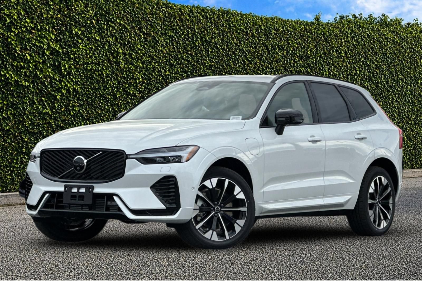 New 2026 Volvo XC60 T8 Plus w/ Protection Package Premier AWD/4WD image 1
