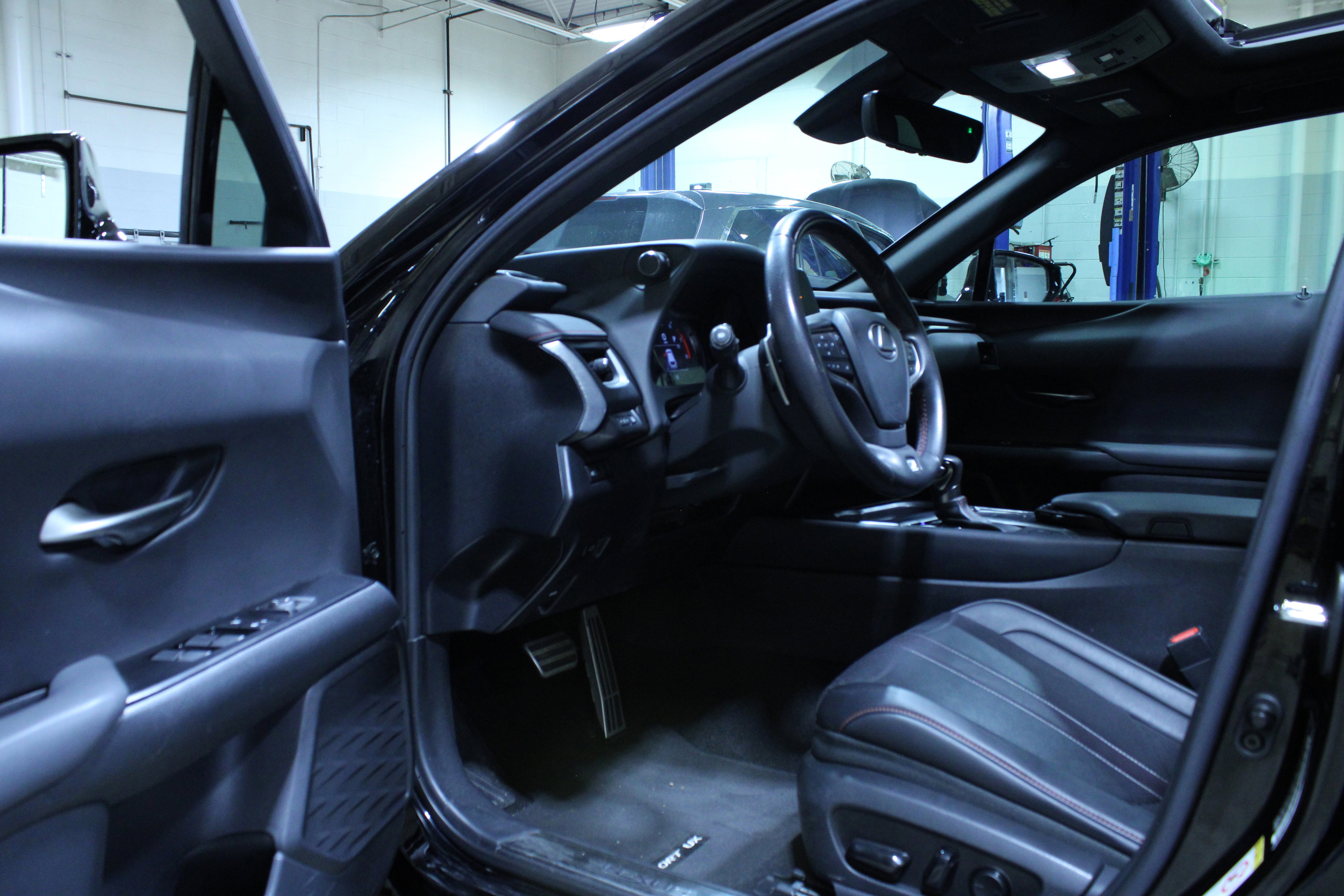 Used 2019 Lexus UX 200 F Sport w/ F Sport Premium Package image 7