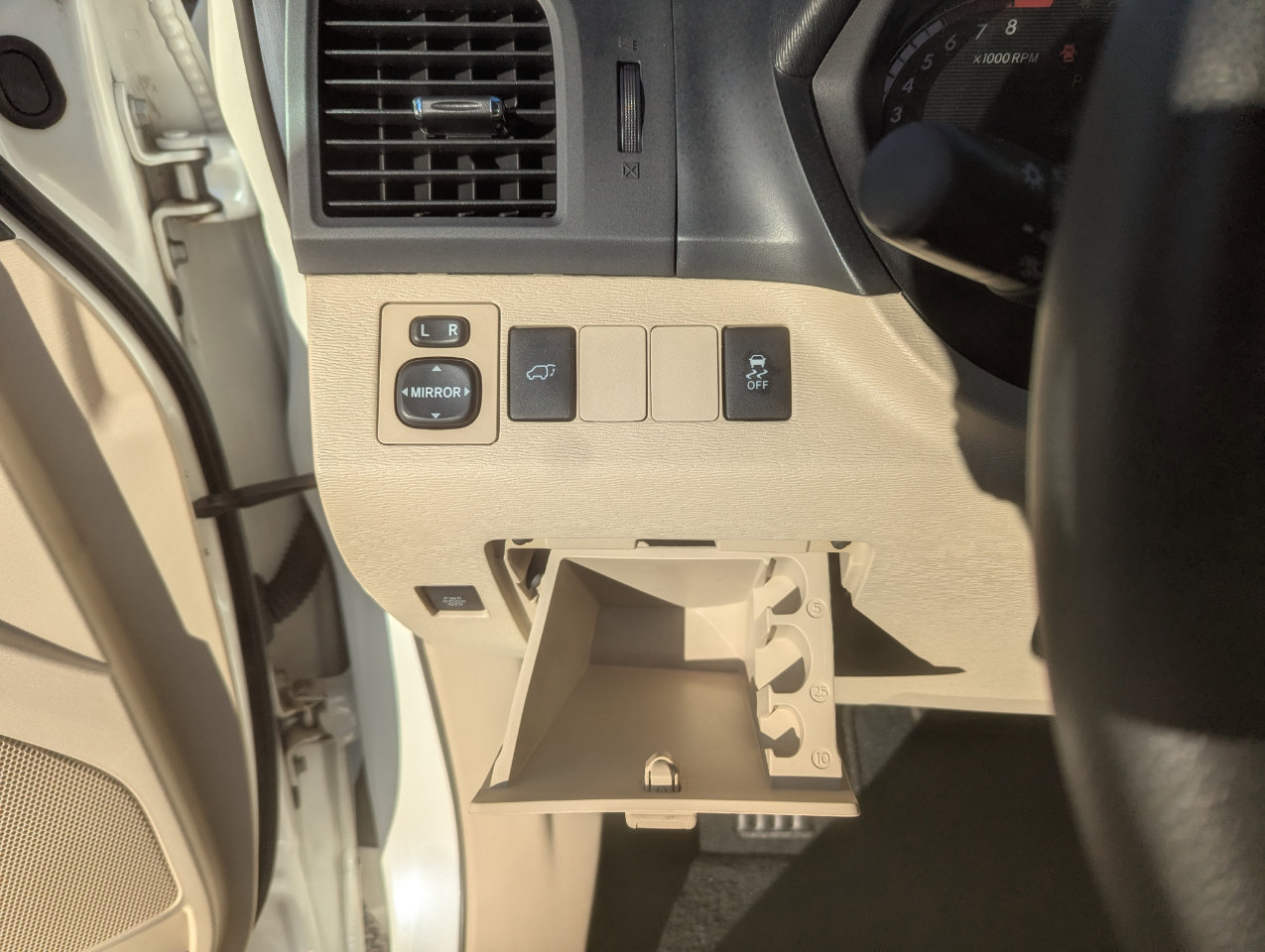 Used 2012 Toyota Venza XLE image 14