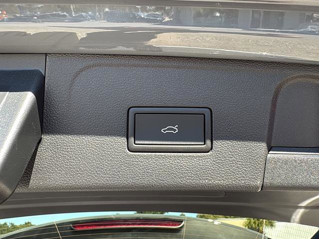 New 2026 Volkswagen Atlas Peak Edition image 13