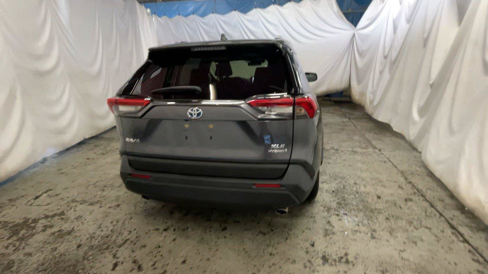 Used 2023 Toyota RAV4 XLE w/ Convenience Package AWD/4WD image 7