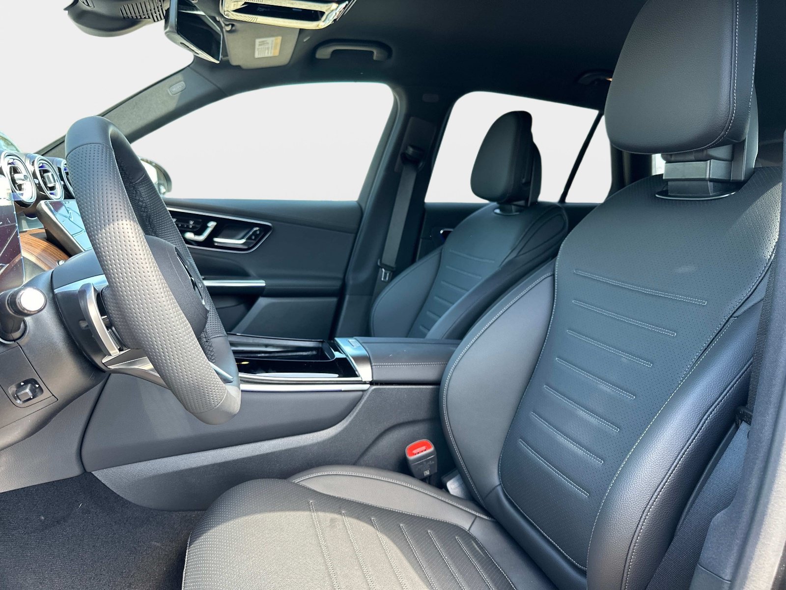 New 2025 Mercedes-Benz GLC 350e 4MATIC image 19