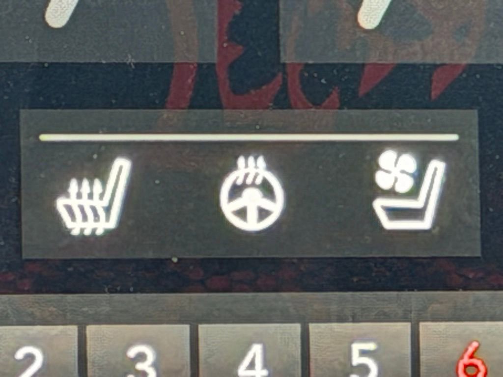 Used 2019 Dodge Charger SRT Hellcat w/ Navigation & Travel Group image 21