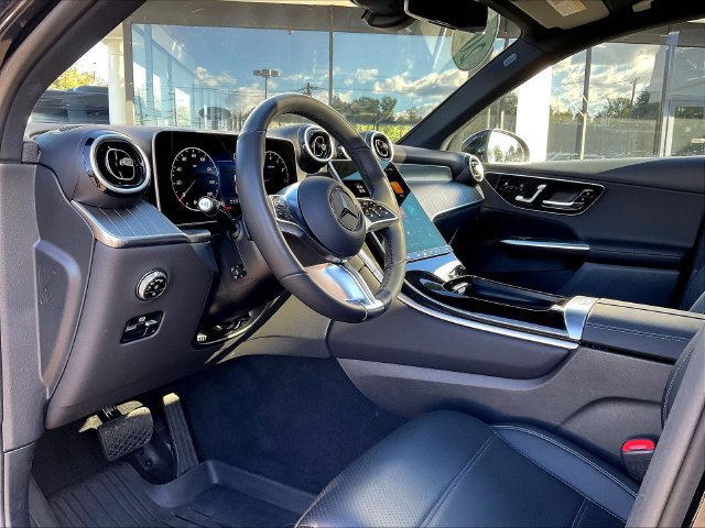 Used 2026 Mercedes-Benz GLC 300 4MATIC image 19