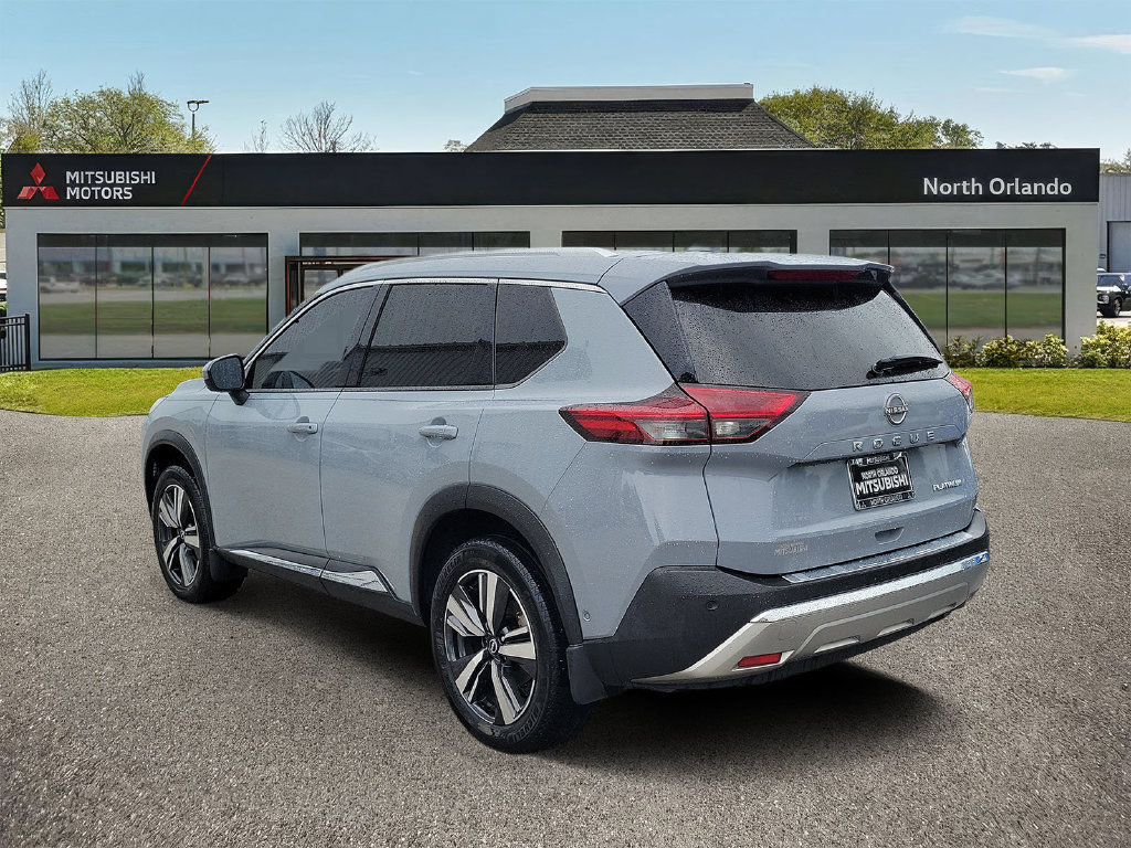 Used 2022 Nissan Rogue Platinum w/ Head-Up Display Package FWD image 3