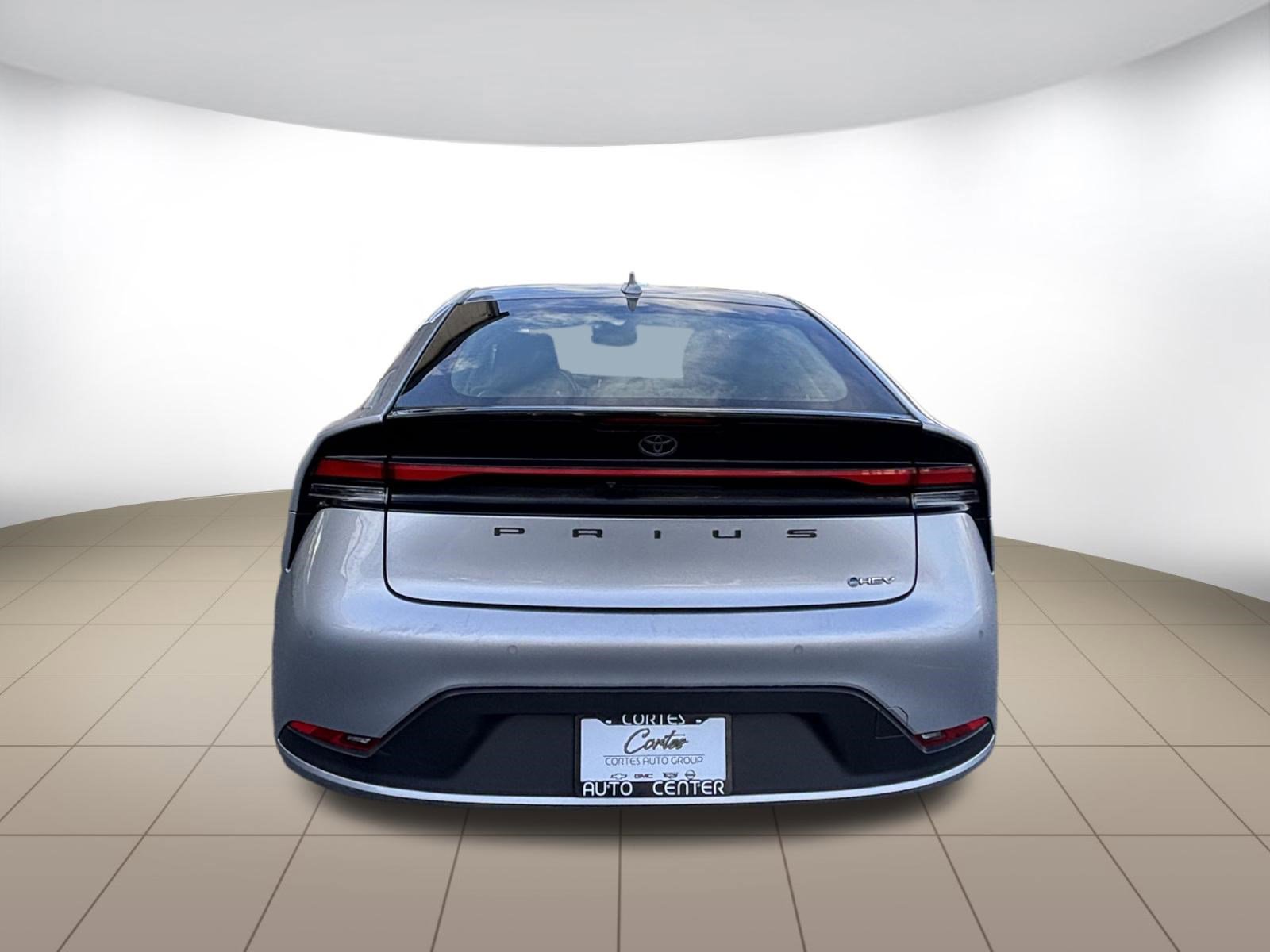 Used 2024 Toyota Prius LE image 5