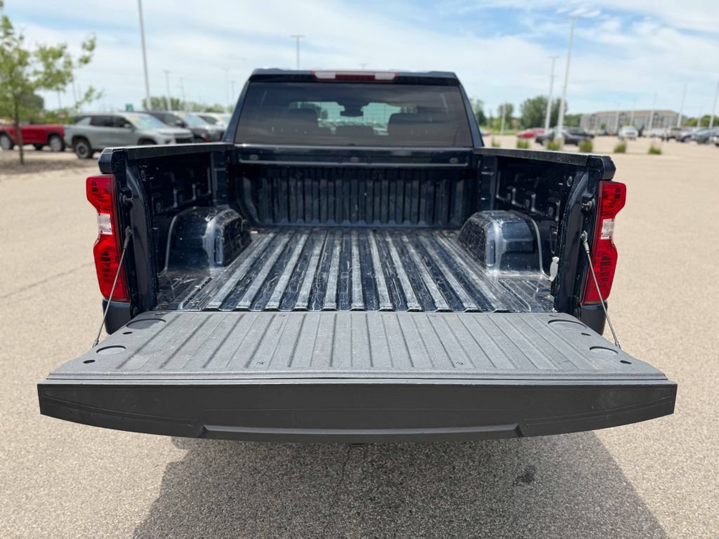 Used 2023 Chevrolet Silverado 1500 Custom AWD/4WD image 14