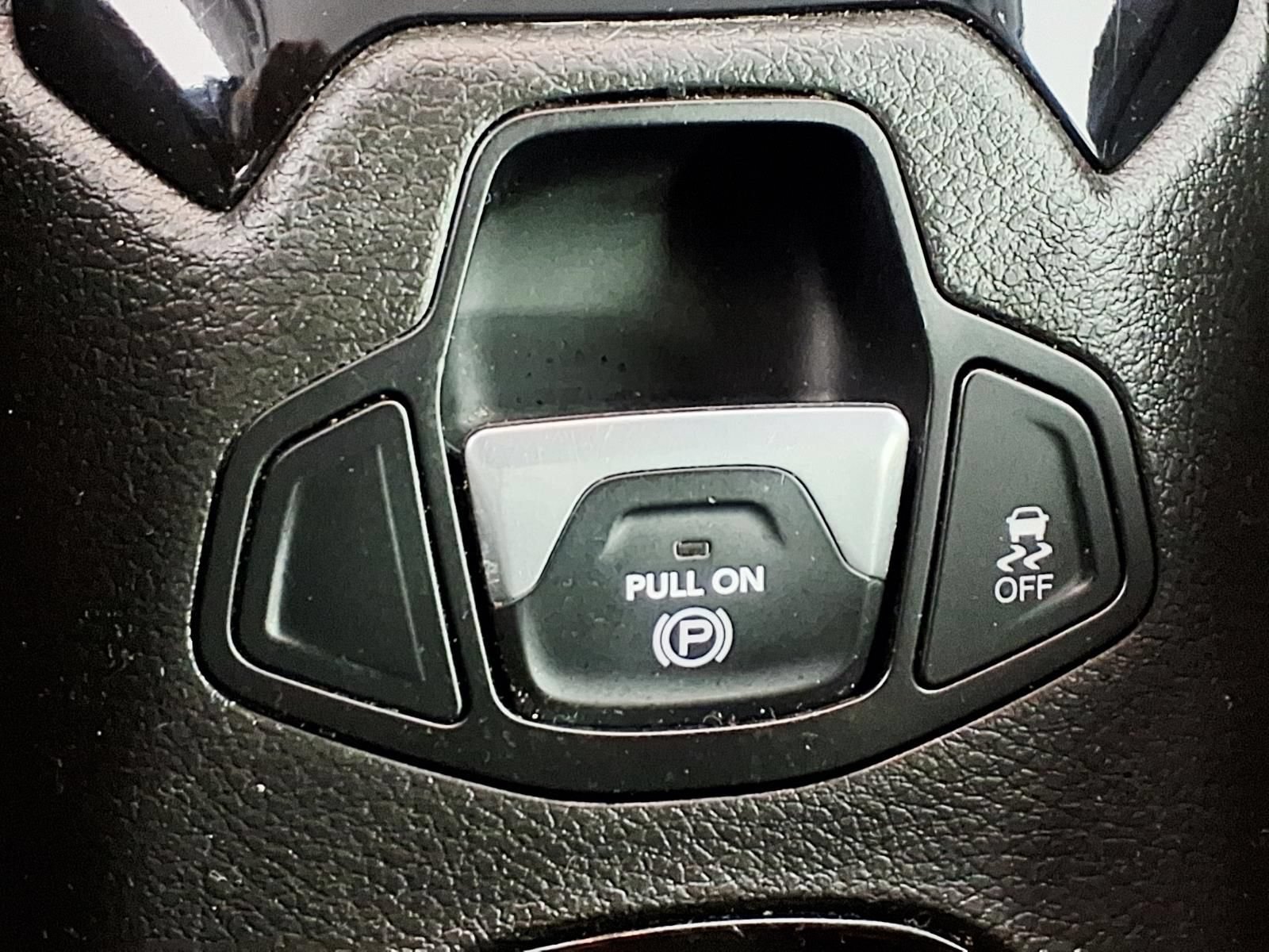 Used 2017 Jeep Renegade Altitude FWD image 21