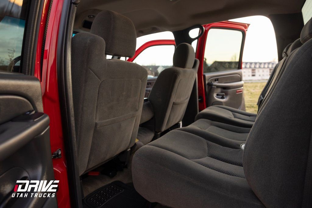 Used 2004 Chevrolet Silverado 2500 LS w/ Skid Plate Package image 18