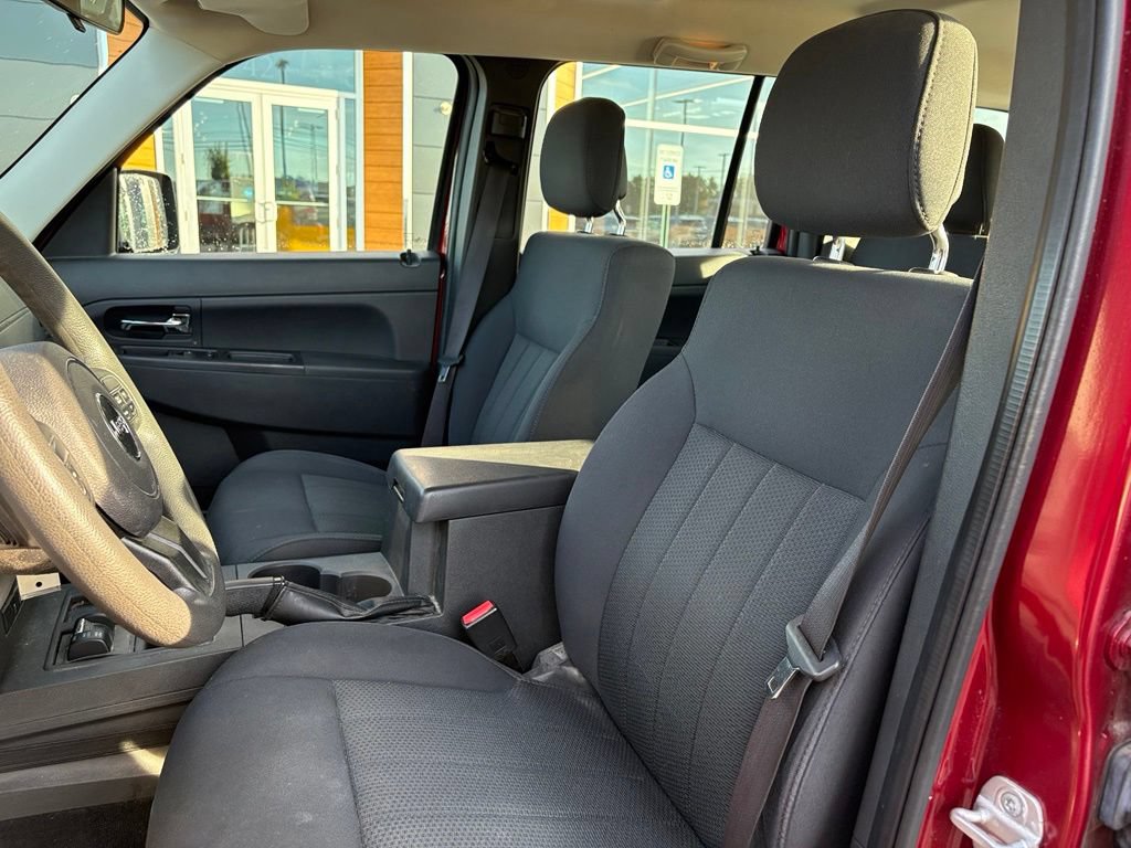 Used 2012 Jeep Liberty Sport AWD/4WD image 17