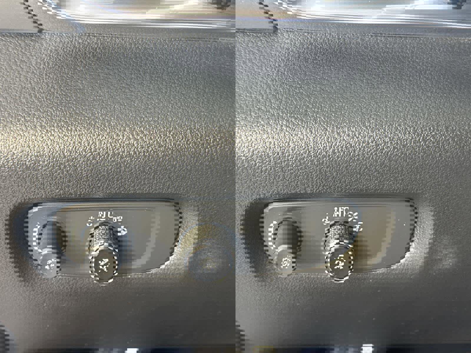 Used 2023 Chevrolet Traverse LT image 24