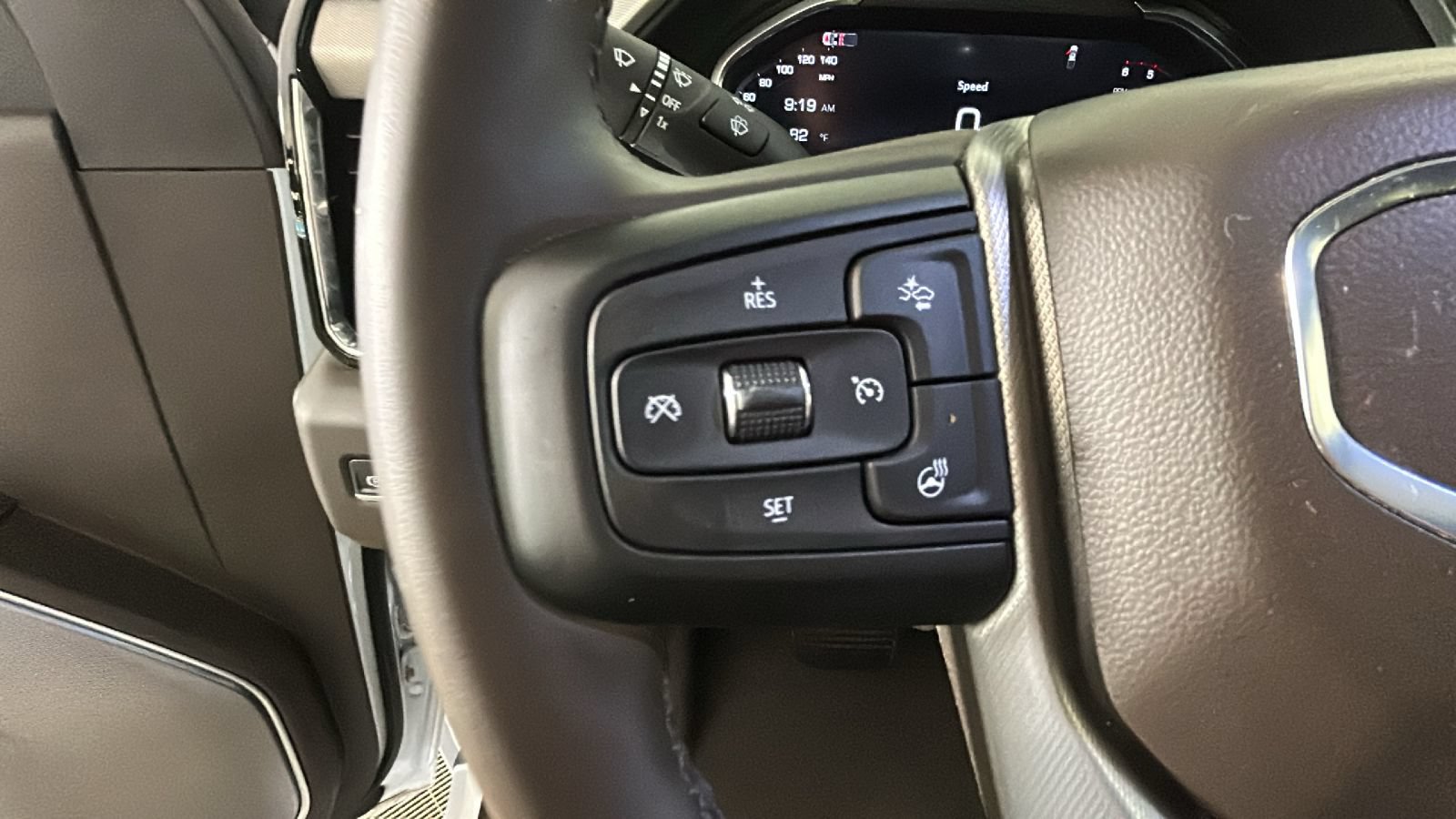 Used 2024 GMC Sierra 2500 Denali w/ Denali Reserve Package AWD/4WD image 18